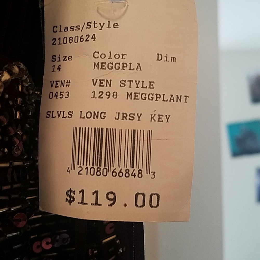 A purple long dress - Picture 2 of 4